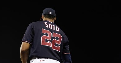 mlb-trade-deadline-2022:-live-updates-as-astros-upgrade-lineup,-red-sox-make-moves,-juan-soto-dominates-rumors-–-yahoo-sports