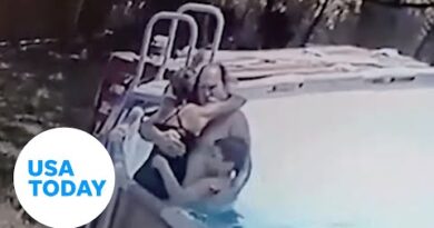 10-year-old boy saves mom from drowning during seizure in their pool | USA TODAY