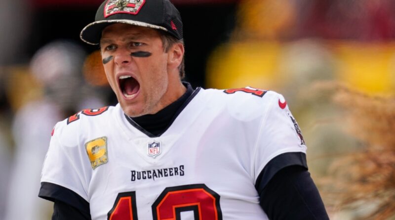 bucs-qb-tom-brady-misses-practice-due-to-multiple-injuries-–-bucs-wire